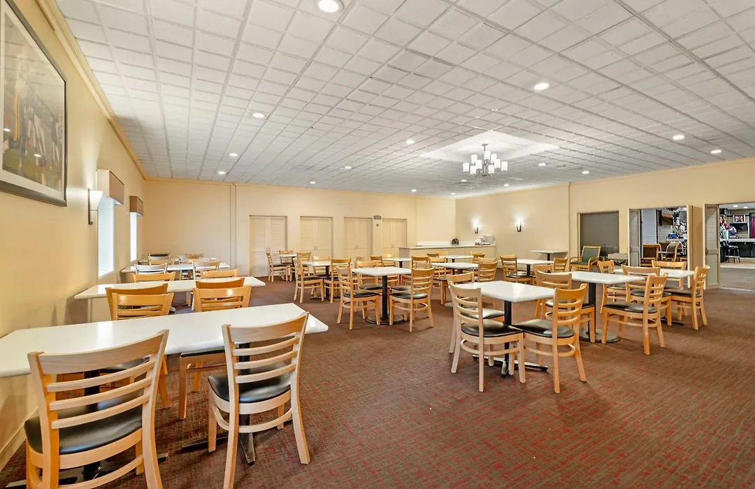 Best Western Green Bay Inn And Conference Center-1