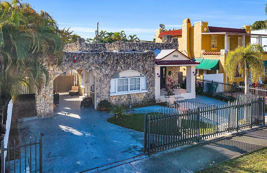 Boho Studio In Little Havana-1