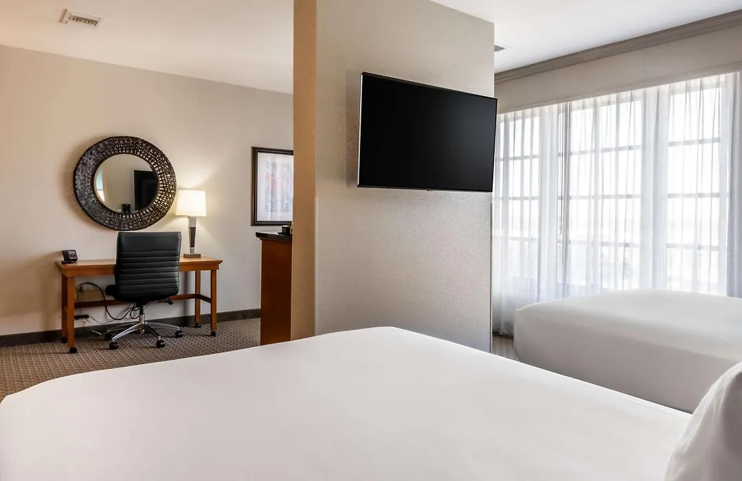 Drury Plaza Hotel Broadview Wichita-1