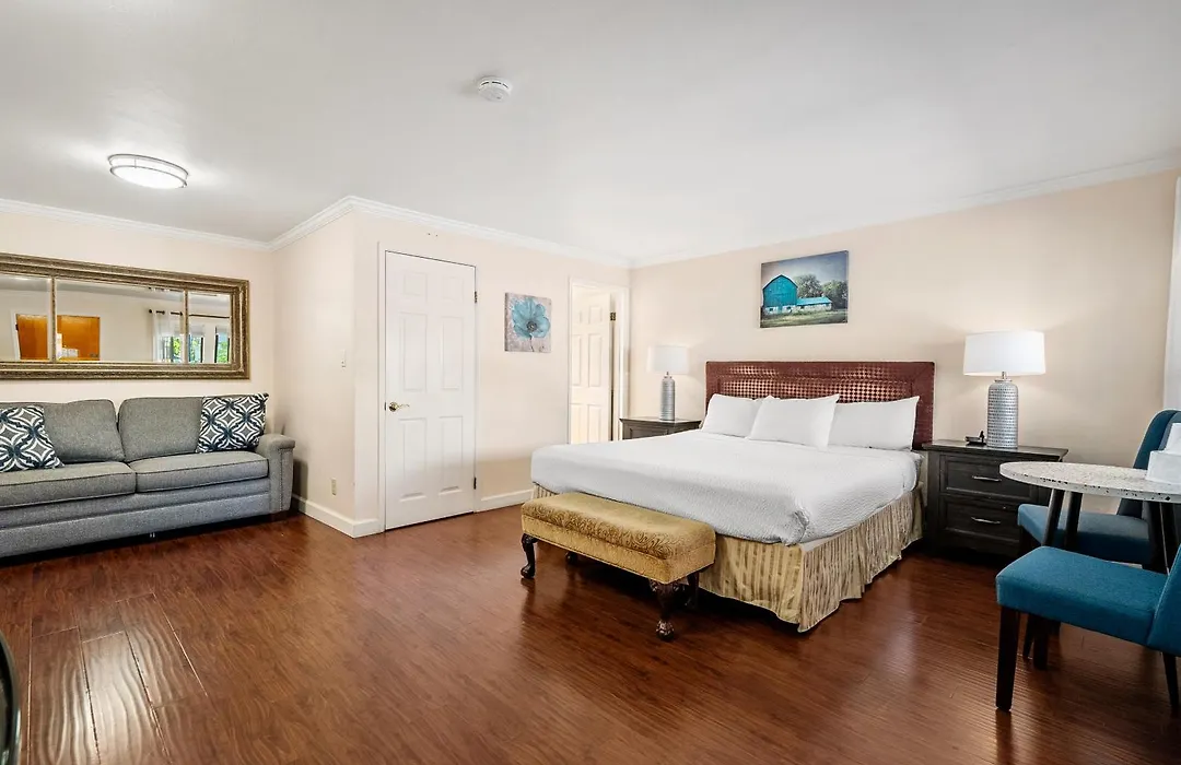 Peach Tree Inn-1