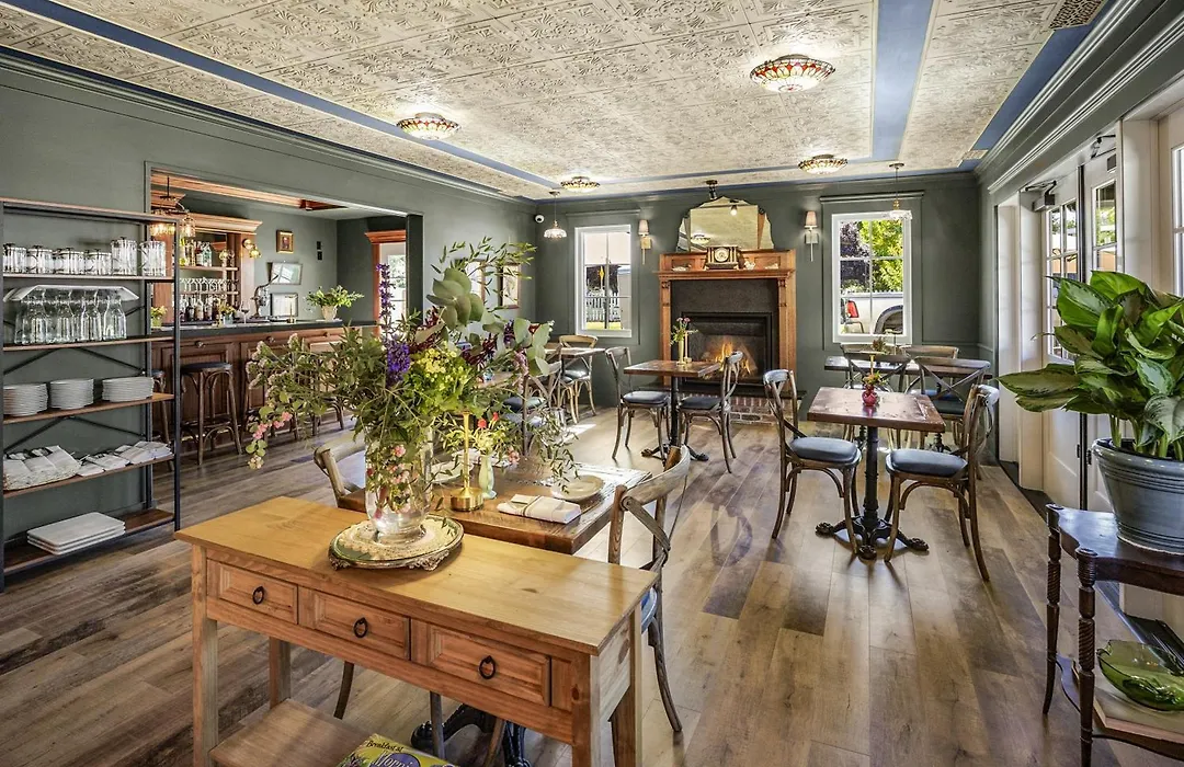 Mccully House Inn-1