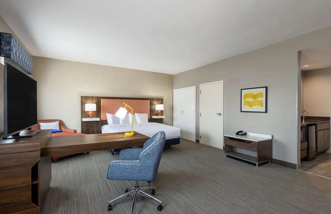 Hampton Inn & Suites Woodward-1