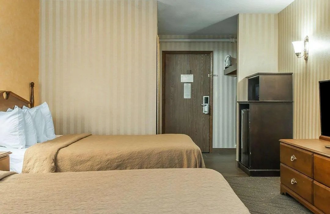 Quality Inn Gaylord-1