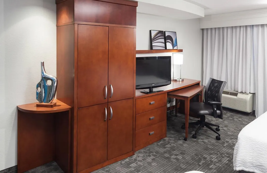 Courtyard By Marriott Hattiesburg-1