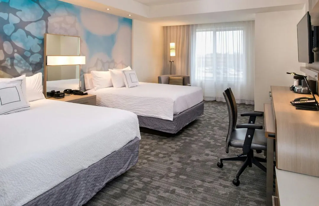 Courtyard By Marriott Detroit Farmington-1