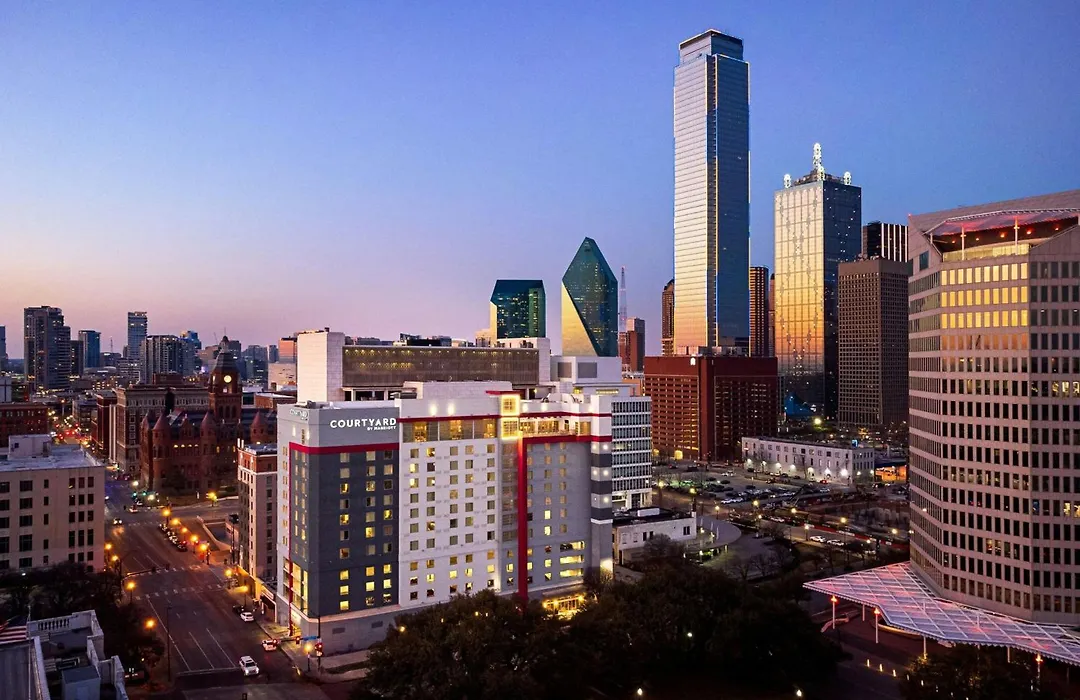 Courtyard By Marriott Dallas Downtown/Reunion District-1