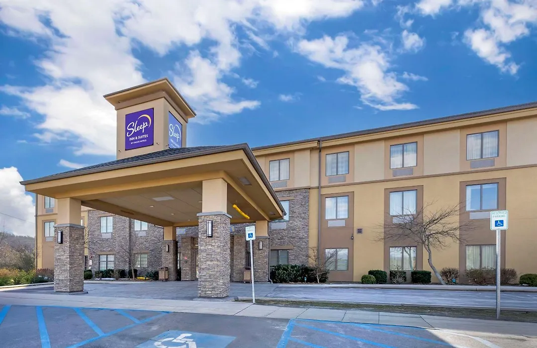 Sleep Inn & Suites Cumberland-1