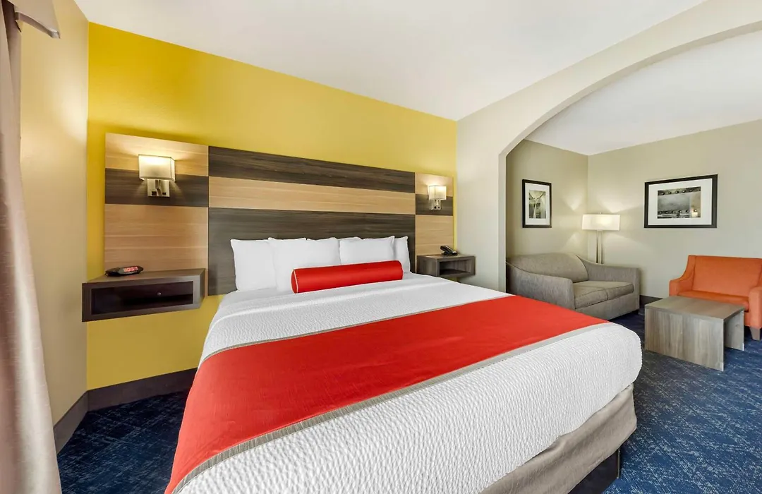 Best Western Plus Midwest City Inn & Suites-1