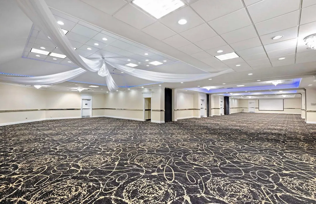 Clarion Inn Des Moines Airport-1