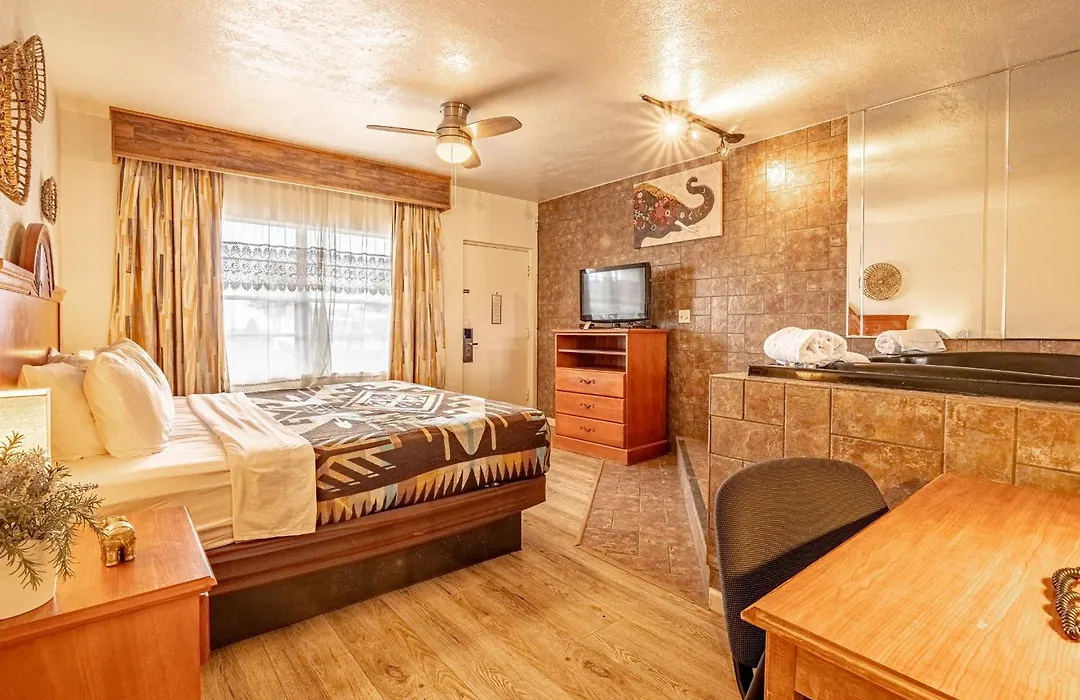 The Classic Desert Aire Hotel-1