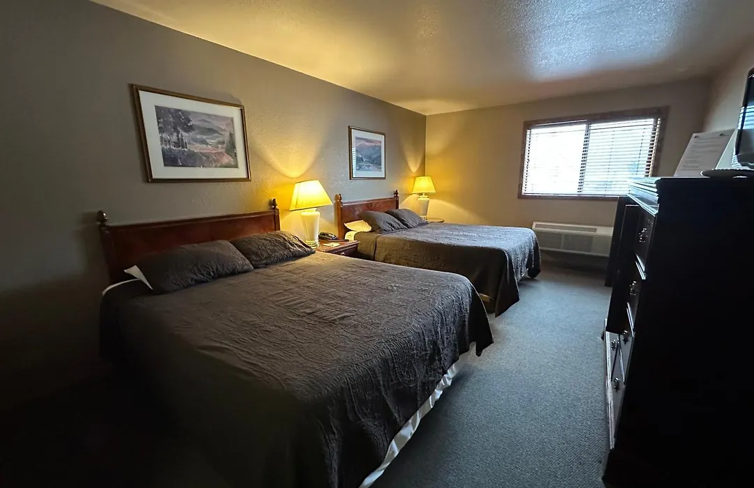 Timber Lodge Inn-1