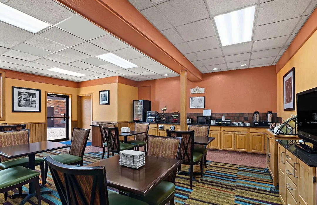 Rodeway Inn Mcpherson East-1