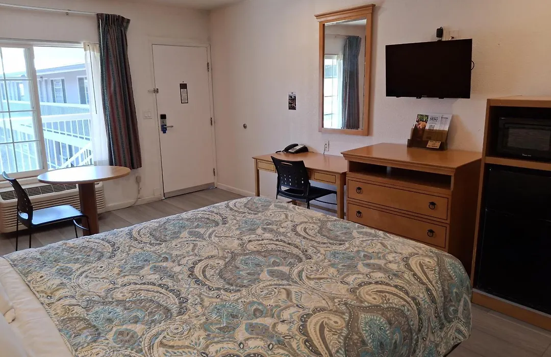 Rodeway Inn Alameda-Oakland-1