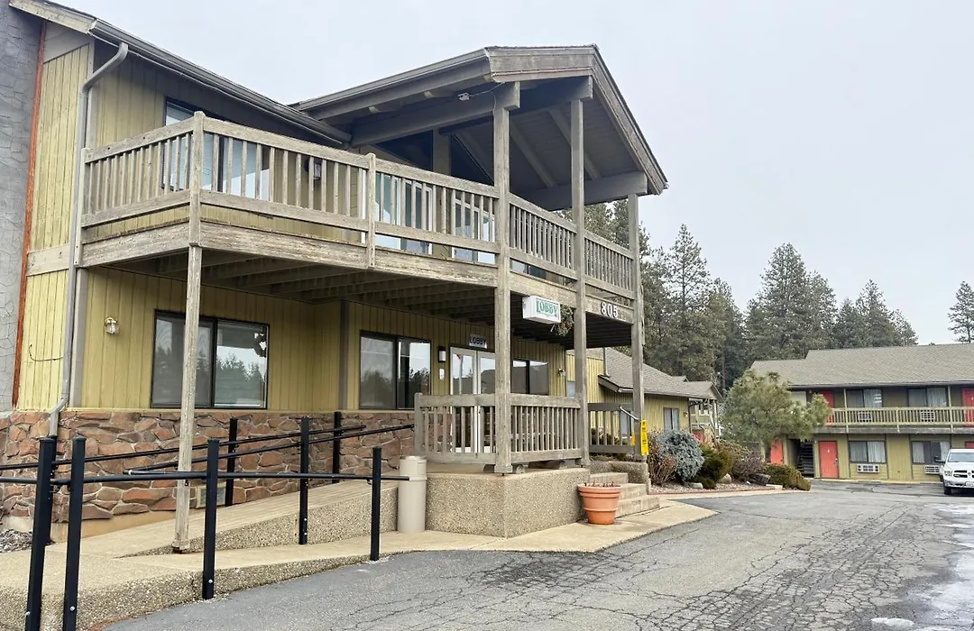 Stewart Lodge-1