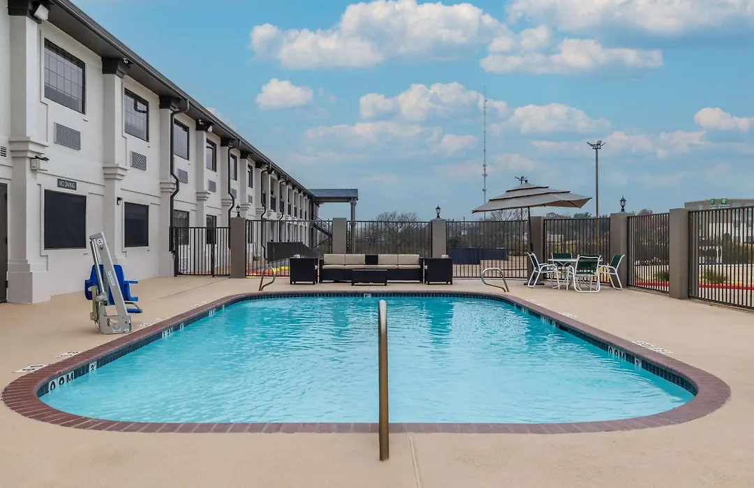Studio 6 Suites Brenham, Tx-1