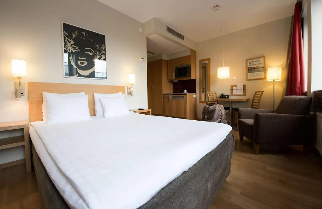 Sky Hotel Malmoe City-1