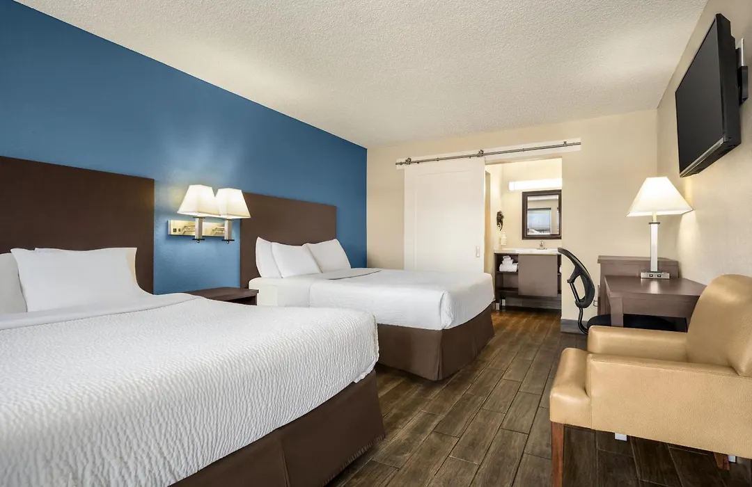Baymont By Wyndham Kingman-1
