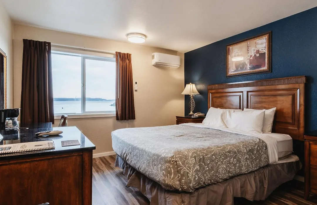 Water Front Inn-1