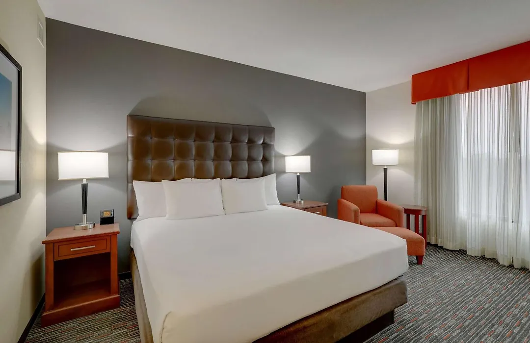 Drury Inn & Suites Charlotte Arrowood-1