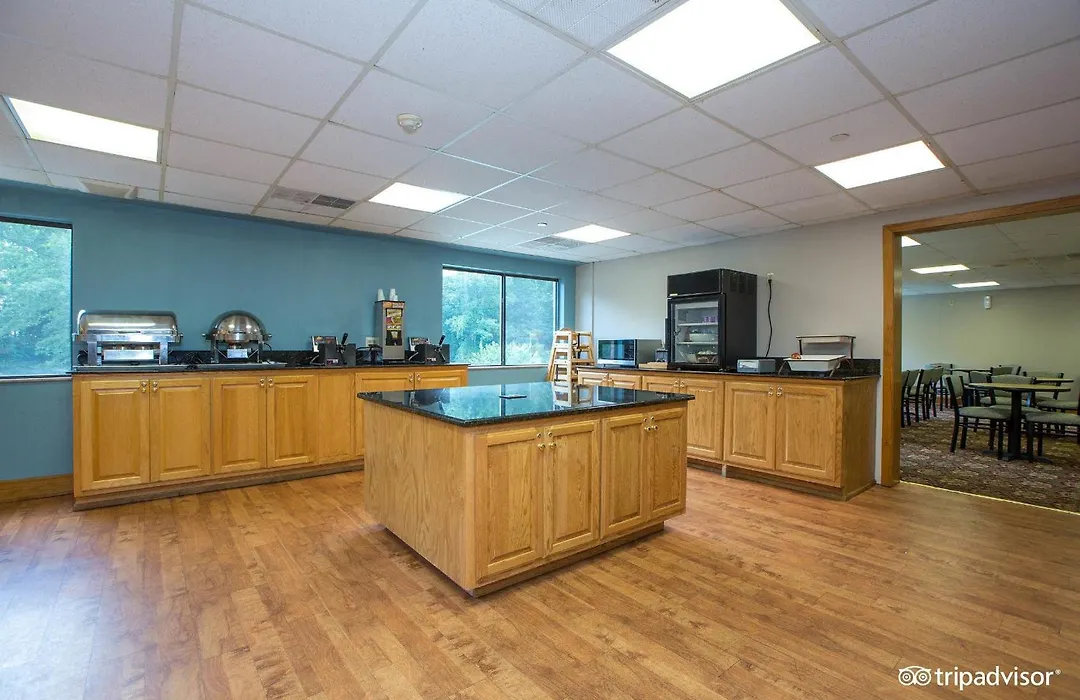 Country Inn & Suites By Radisson, Williamsburg East Busch Gardens , Va-1