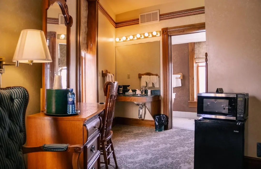 Historic Bullock Hotel-1