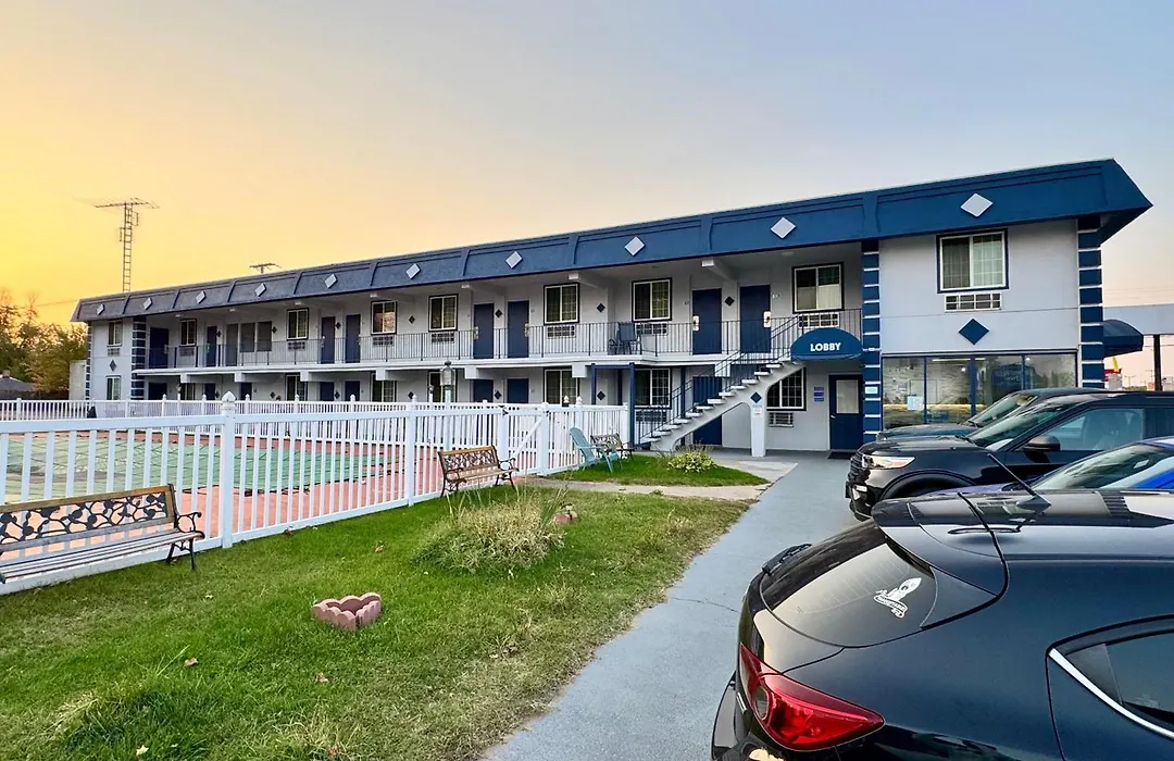 Rodeway Inn St Joseph-1