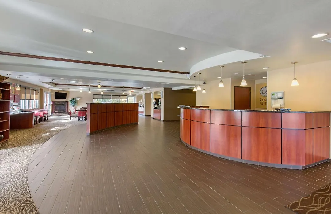 Comfort Suites Seaford-1