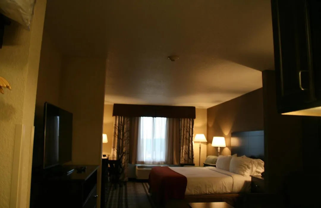 Holiday Inn Express & Suites Nevada By Ihg-1