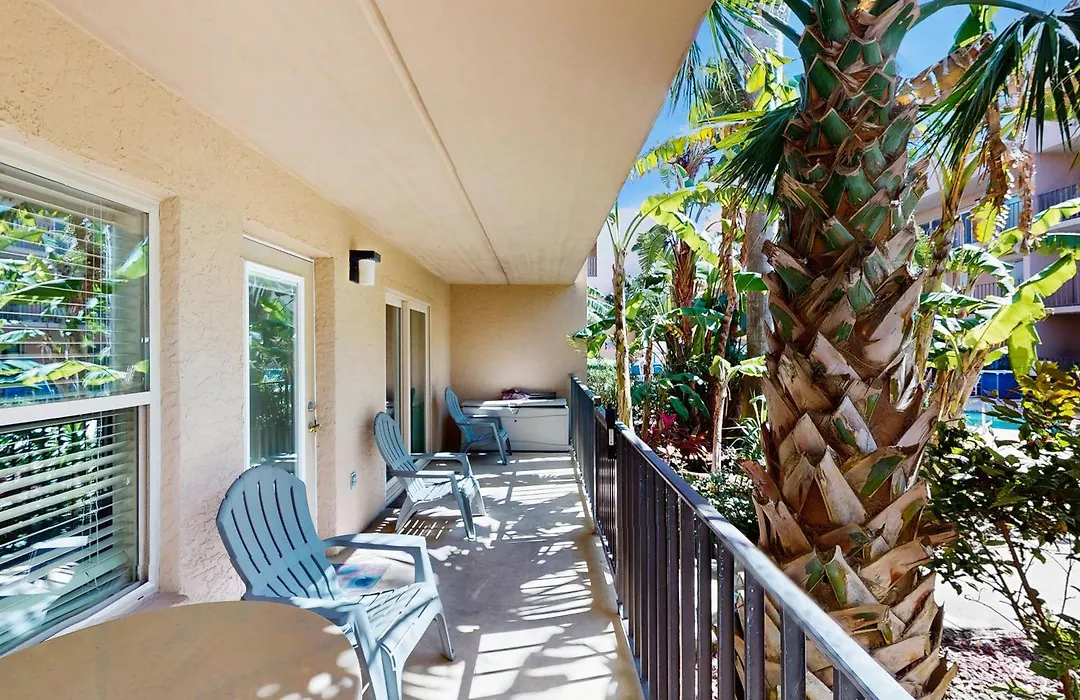 Beachview Condominiums: Wicker Wanderer-1