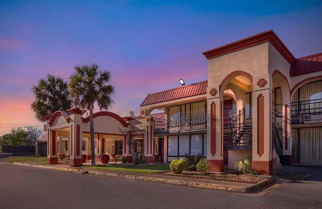 Red Roof Inn Montgomery - Midtown-1