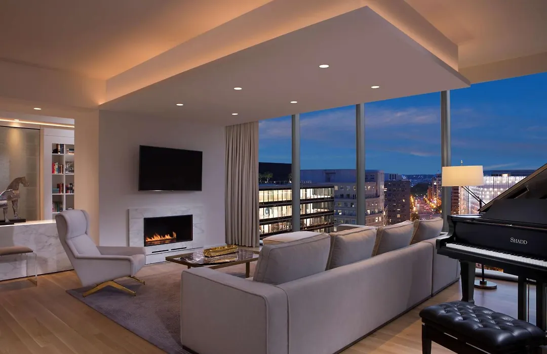 Conrad Washington Dc-1