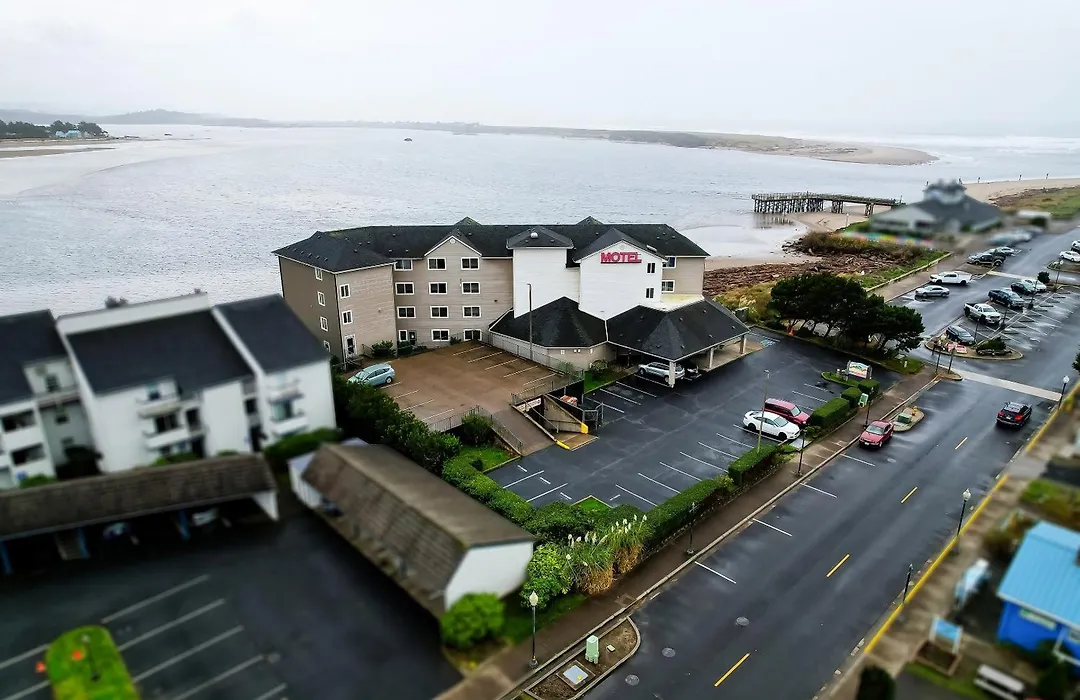 Siletz Bay Beachfront Hotel By Oyo Lincoln City-1