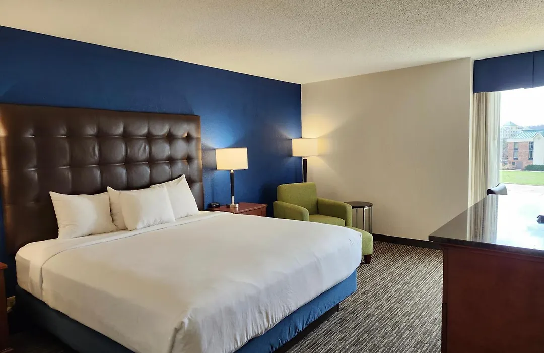 Heritage Inn & Suites St Louis Fenton, Trademark By Wyndham-1