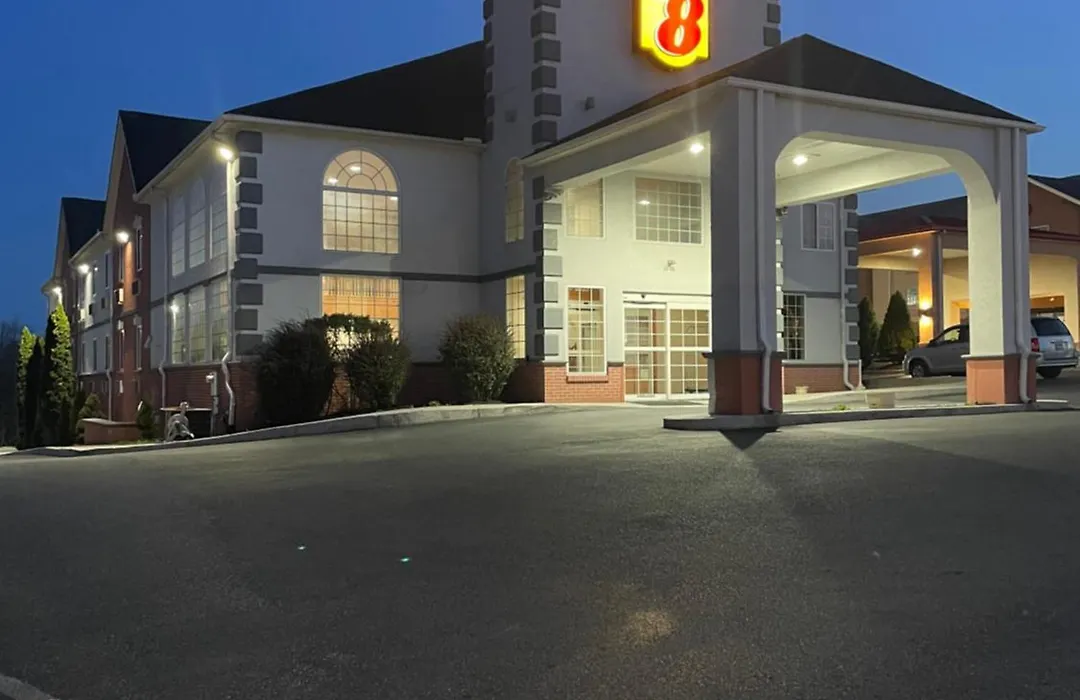 Super 8 By Wyndham Harrisburg Hershey North-1