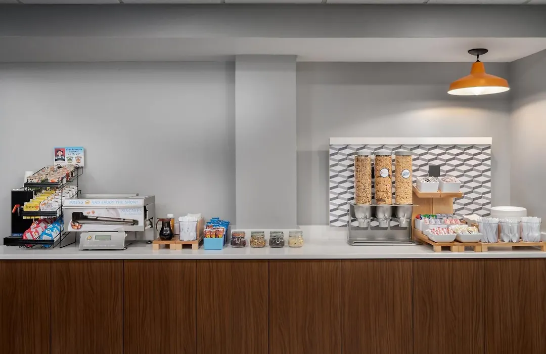 Holiday Inn Express Hotel & Suites Bentonville By Ihg-1