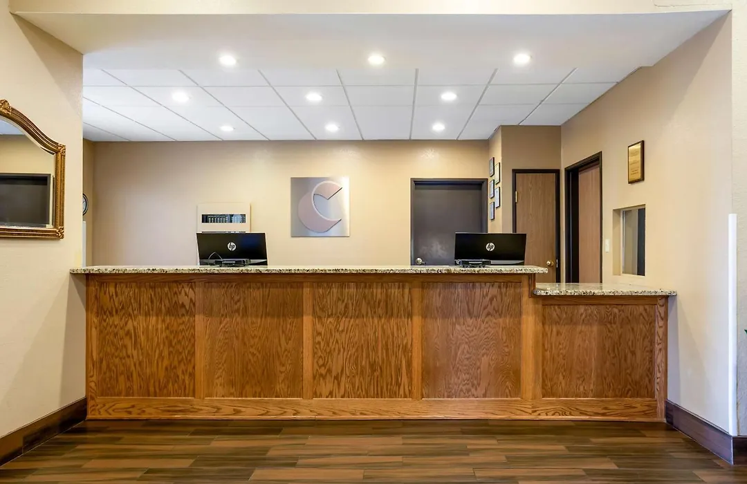 Comfort Inn & Suites Pittsburg Ks-1