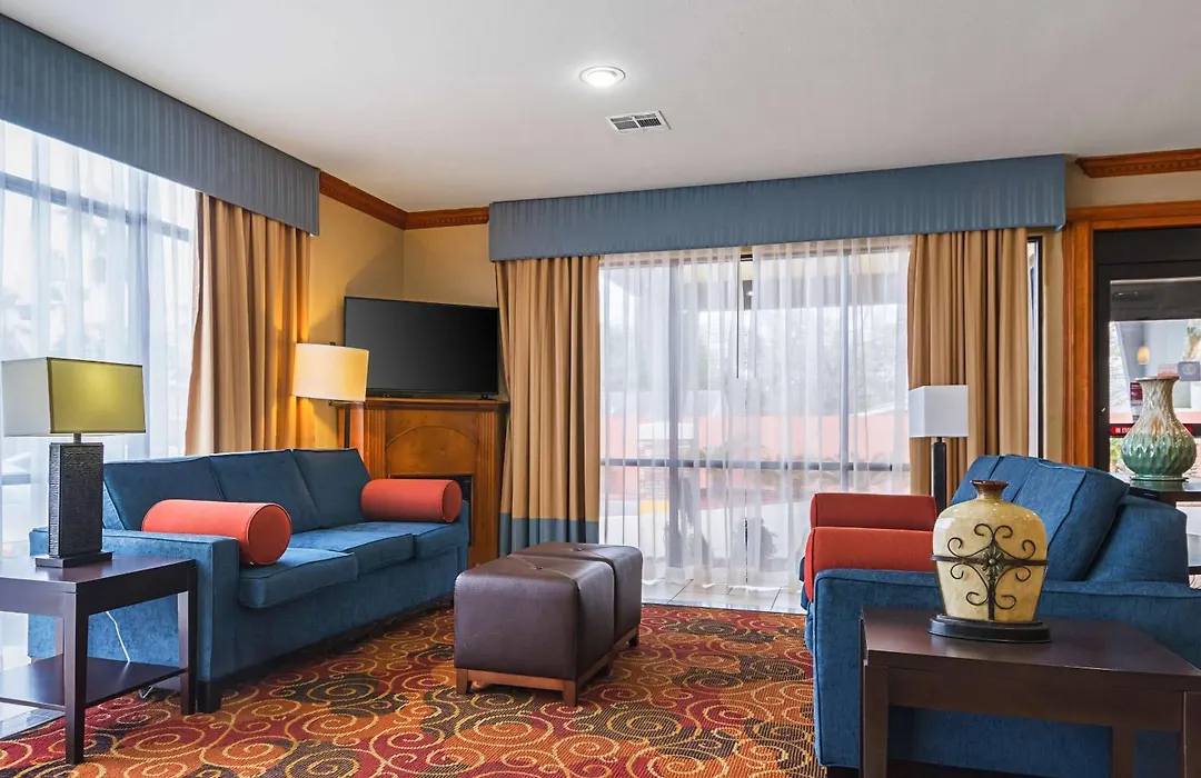 Comfort Suites Lake Charles-1