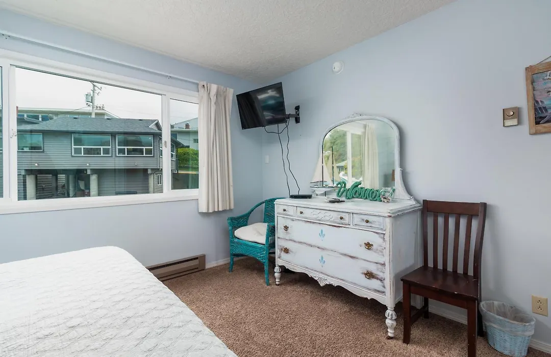 Ocean Terrace Condominiums-1