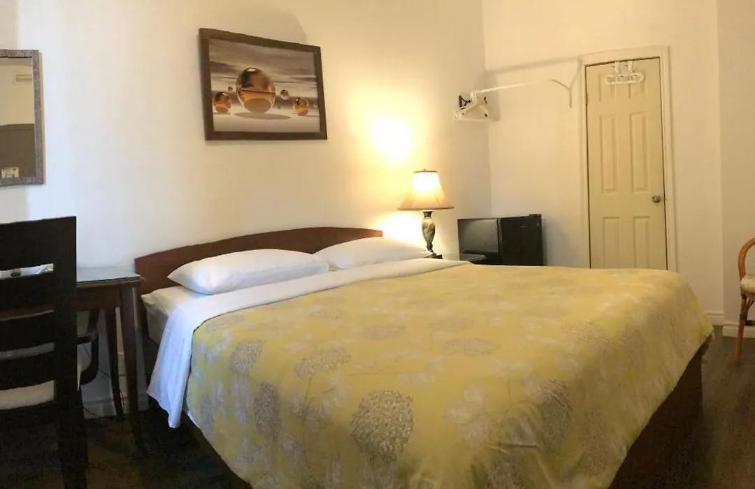 Hotel Bon Accueil-1