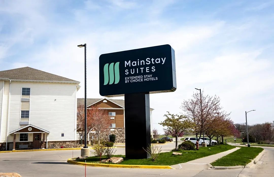 Mainstay Suites Coralville - Iowa City-1