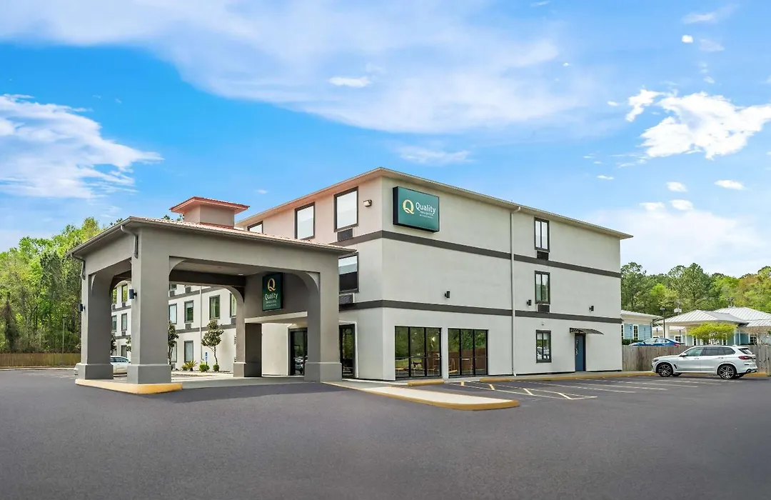 Quality Inn & Suites Biloxi - Ocean Springs-1