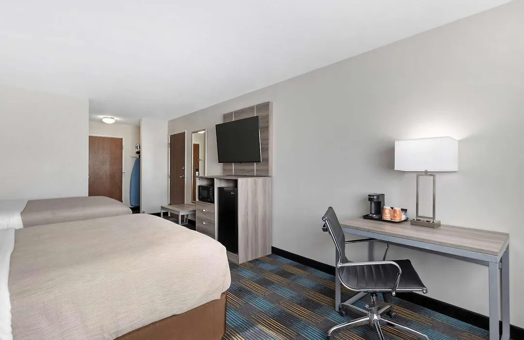 Quality Inn & Suites Fort Madison Near Hwy 61-1