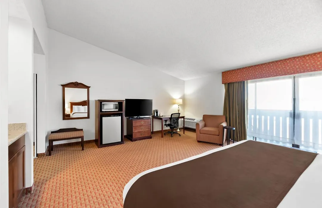 Best Western Chieftain Inn-1