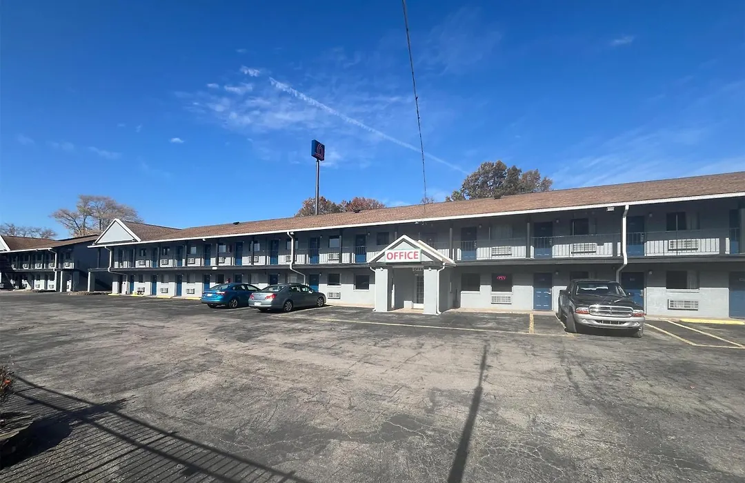 Studio 6 Suites Hurricane, Wv-1