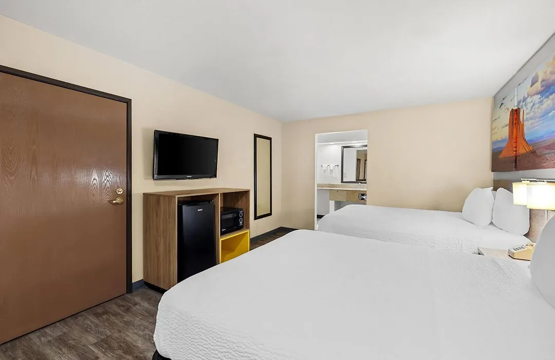 Days Inn By Wyndham Tucson Airport-1
