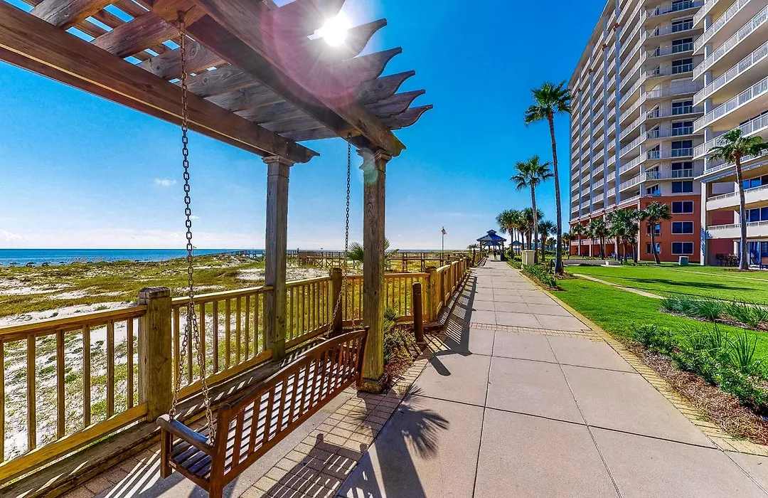 The Beach Club Catalina 306-1