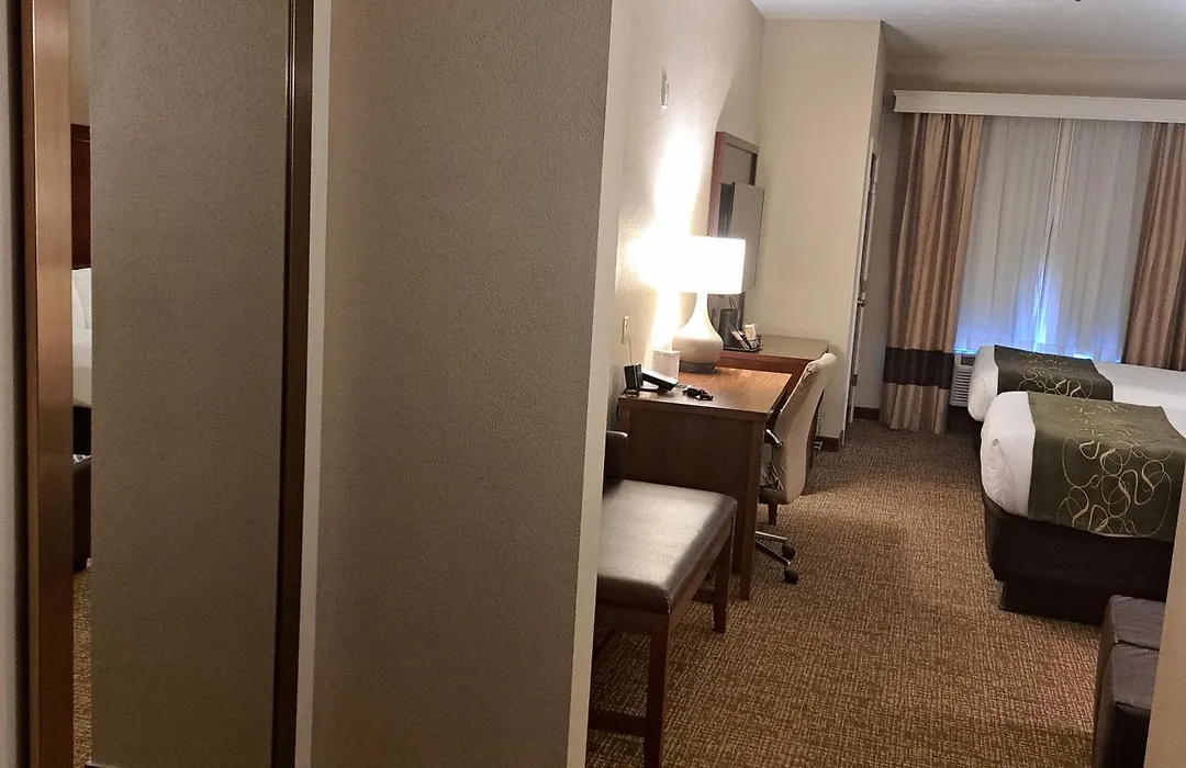 Comfort Suites Nashville Near Percy Priest Lake-1