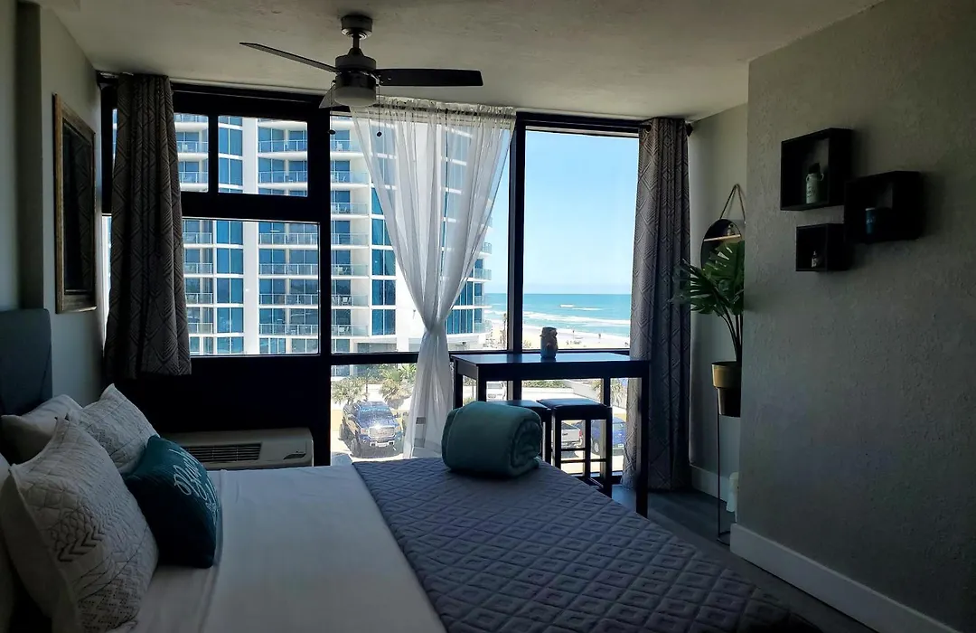 Oceanview Couples Retreat By Boardwalk & Top Cuisine-1