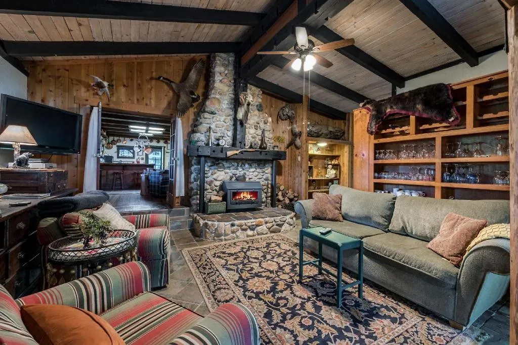 The Davies Family Inn (Adults Only)-1