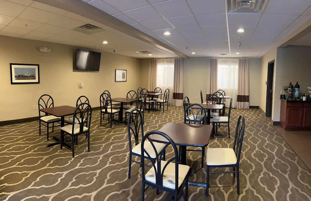 Days Inn & Suites By Wyndham Manheim Lebanon-1